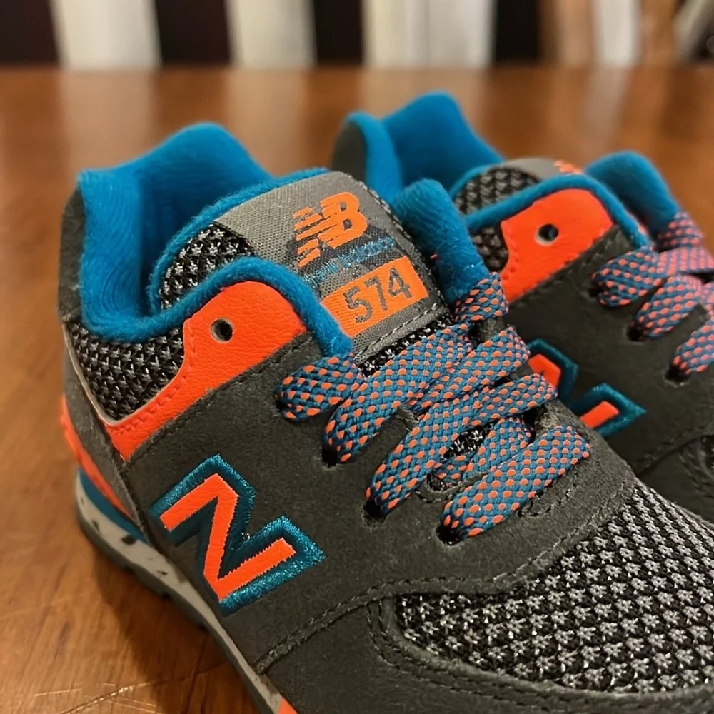 New Balance KL5749OI 574 Shoes Sneakers new Boys Girls Toddlers Size 5